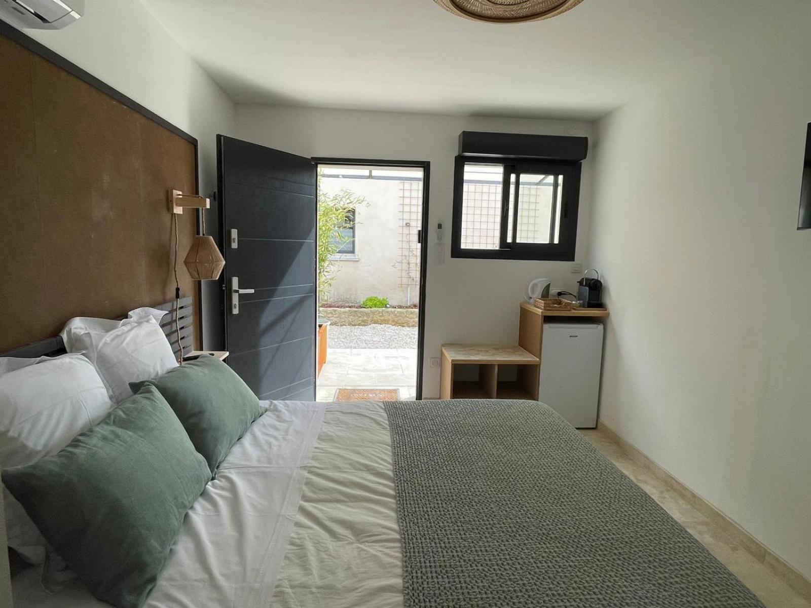 La Maison D'Hamih "Gite Et Chambres D'Hotes Uzès Oda fotoğraf